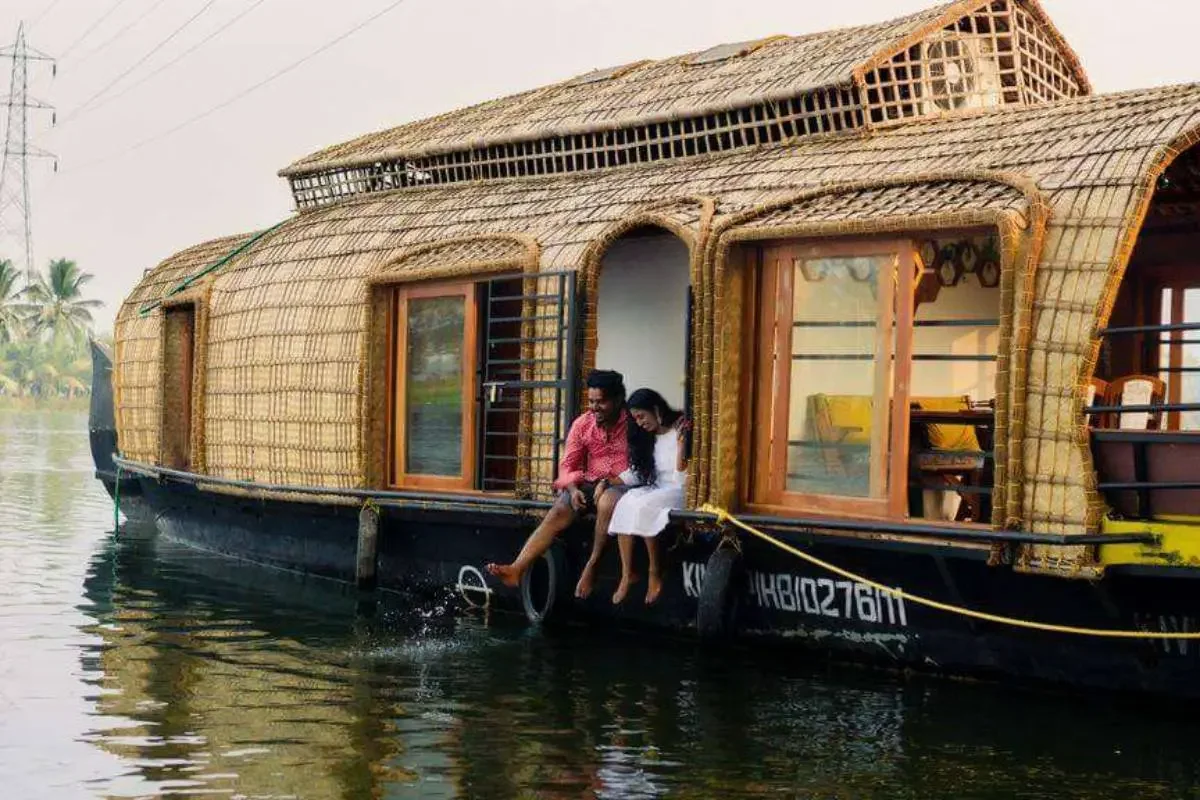 Couple Trip in kerala Tour Go Kerala tours